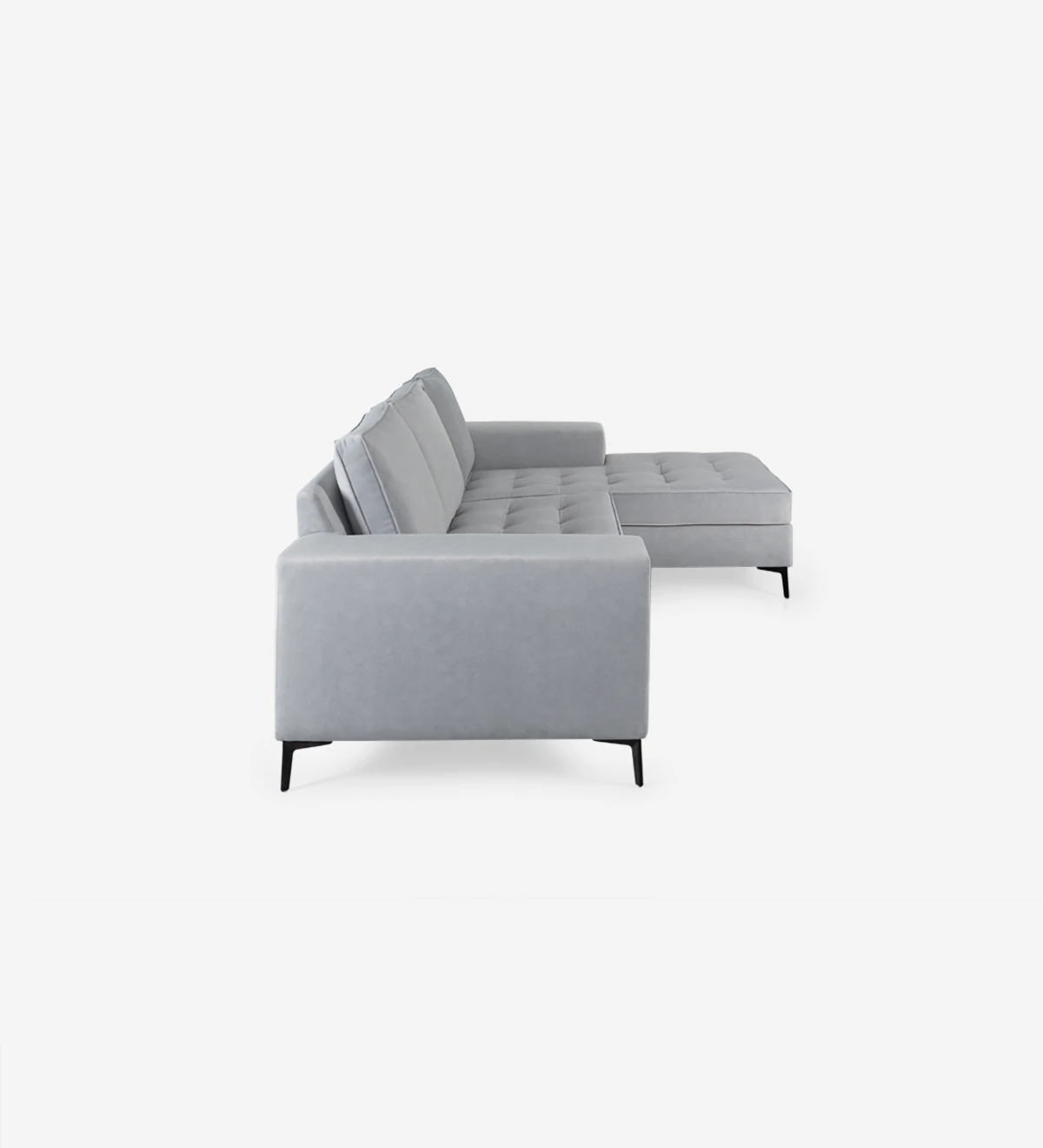 Canapé 2 places avec méridienne, recouvert de tissu, avec pieds en métal laqué noir.