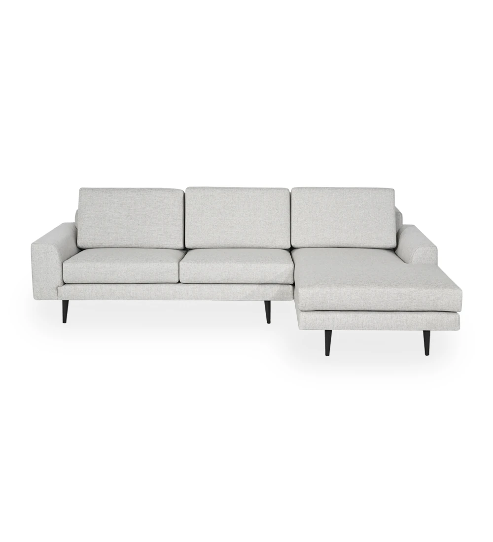 Canapé Oslo 2 places et chaise longue droite, recouvert en tissu gris clair, pieds laqués marron foncé, 262 cm.