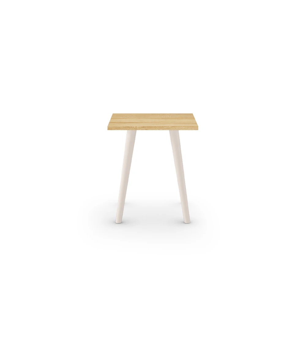 Table d'Appui Oslo carrée, plateau en chêne naturel et pieds laqués perle, 45 x 45 cm.
