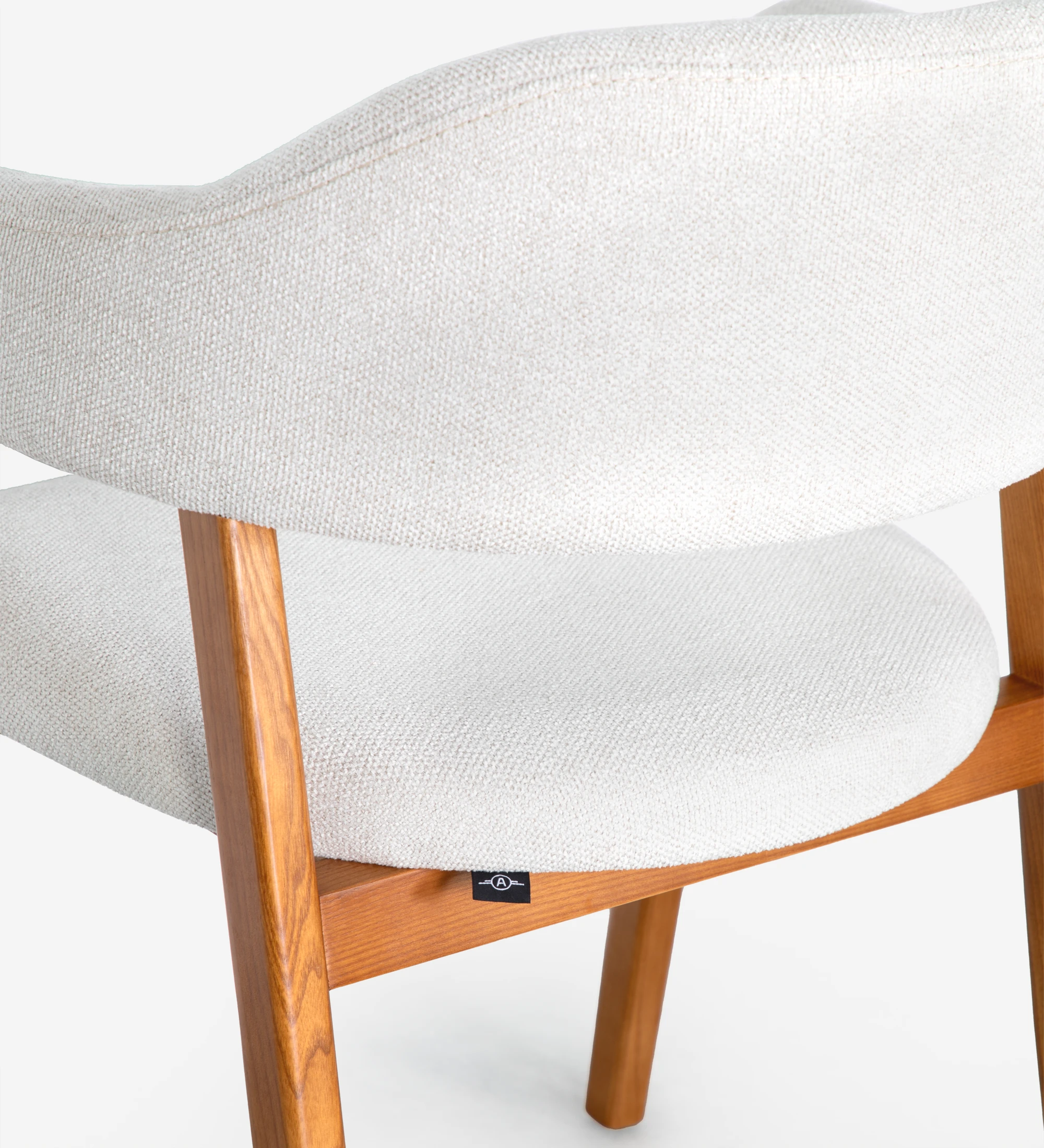 Chaise avec accoudoirs, en bois de frêne couleur miel, avec assise et dossier recouverts de tissu
