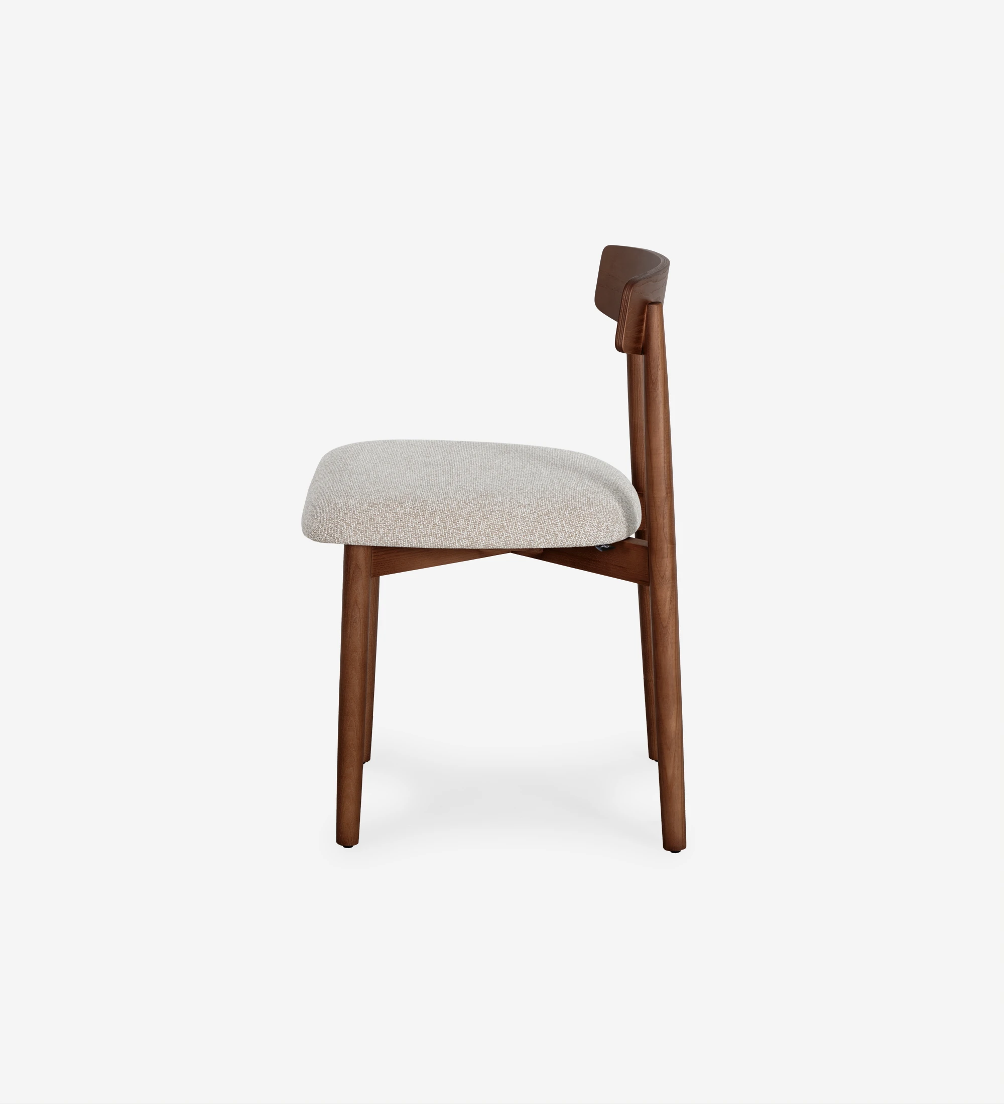 Silla de madera color nuez con asiento tapizado en tela