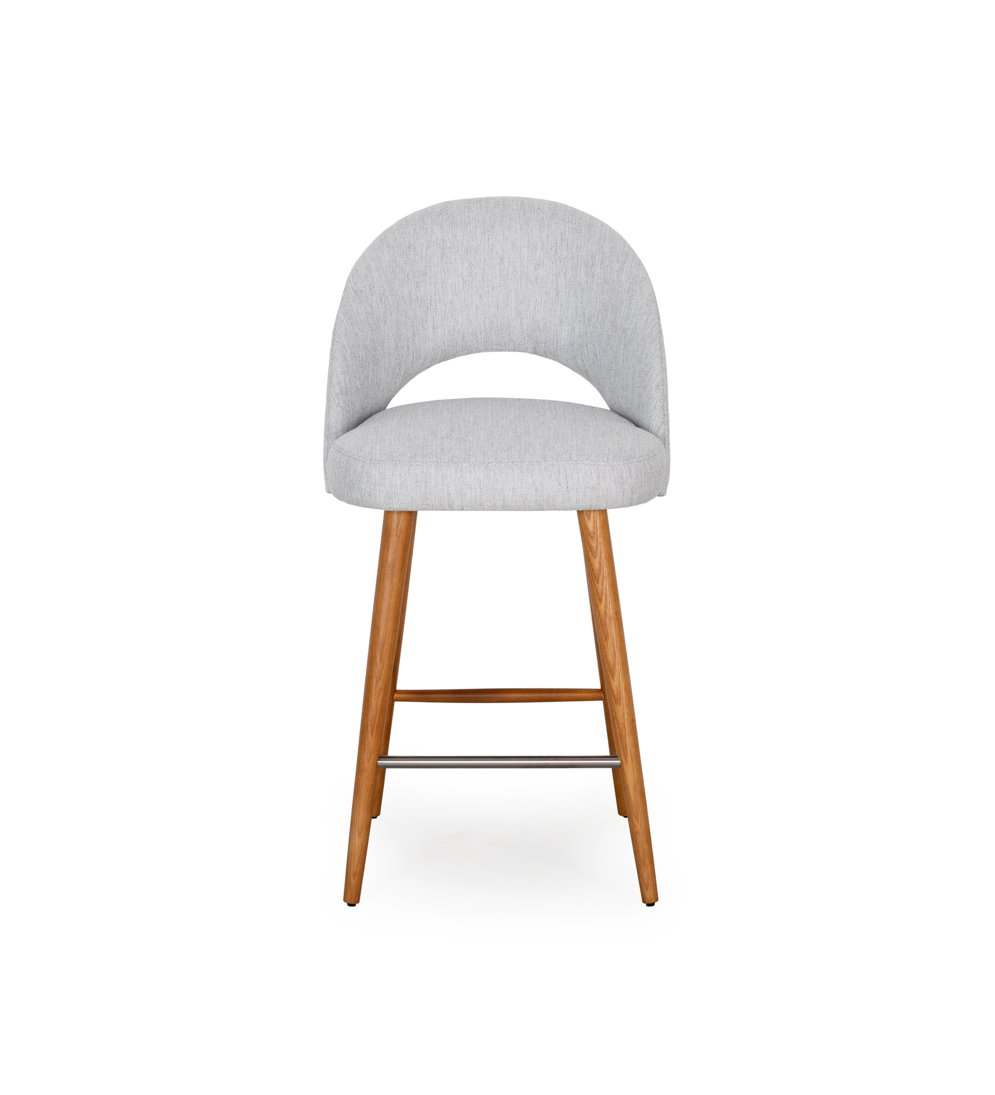 Taburete tapizados en tejido gris claro, con patas de madera color miel.