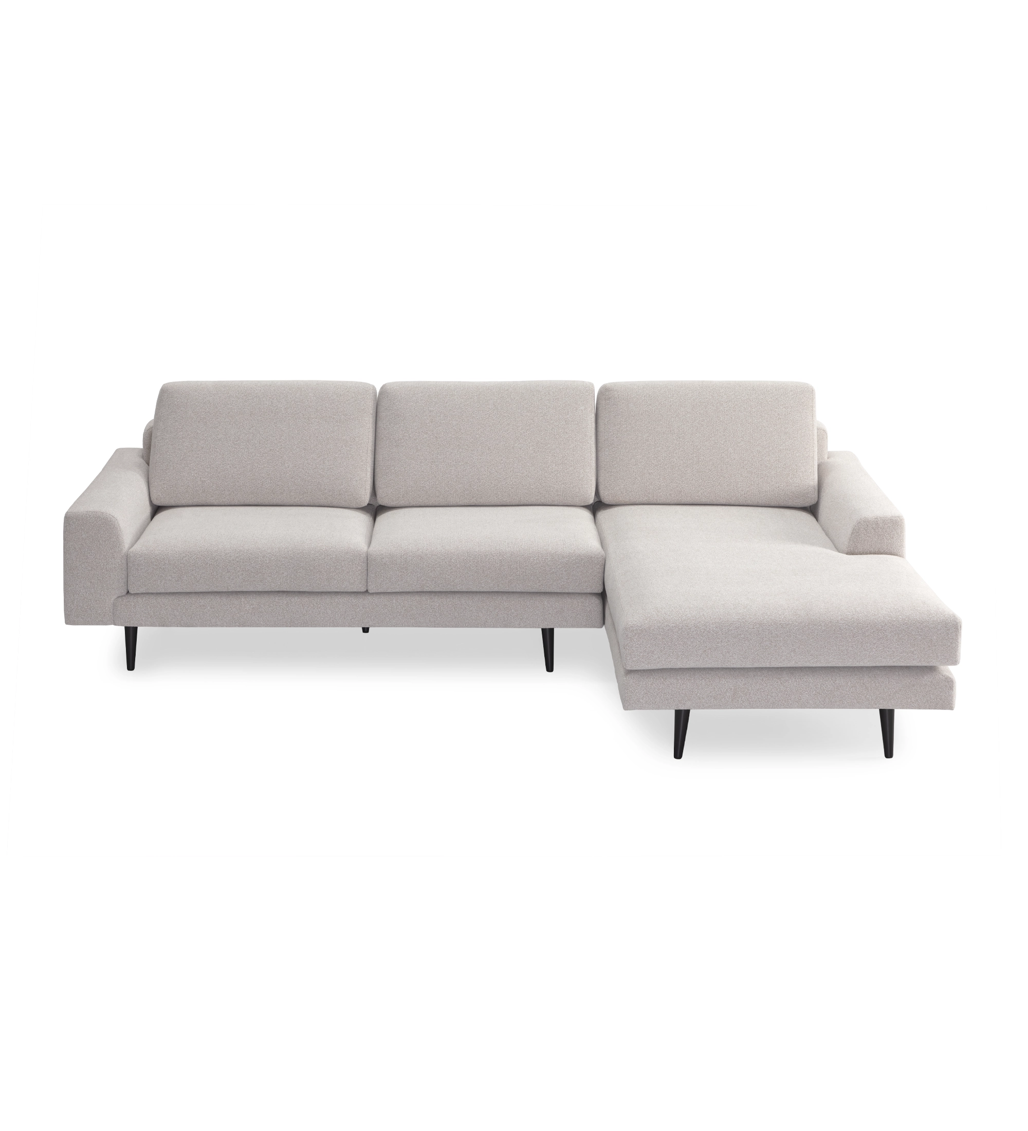 Sofá Oslo 2 lugares e chaise longue esquerda, estofado a tecido toffee, pés lacados a castanho escuro, 262 cm.