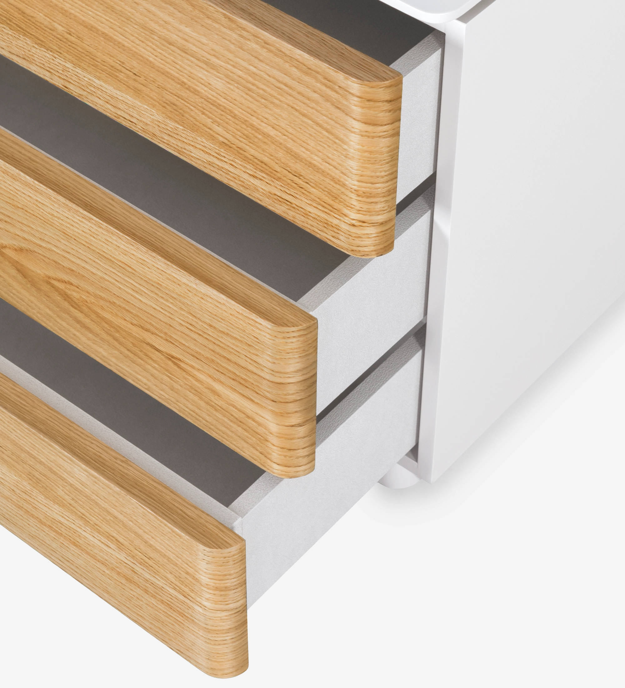 Bedside table with 3 drawers in natural oak, pearl lacquered frame.