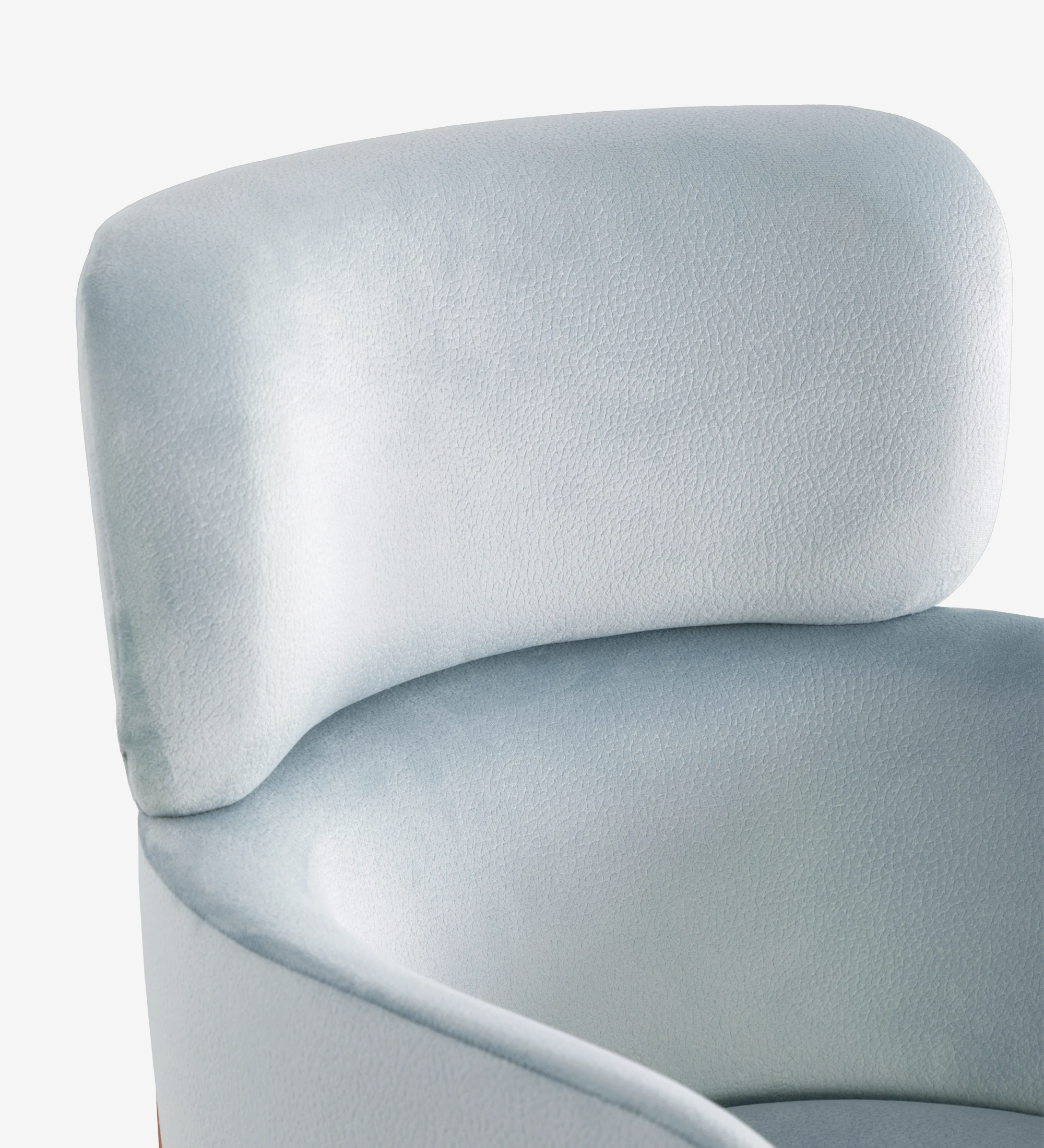 Chaise avec accoudoirs rembourrée en tissu bleu, avec structure métallique laquée en doré.