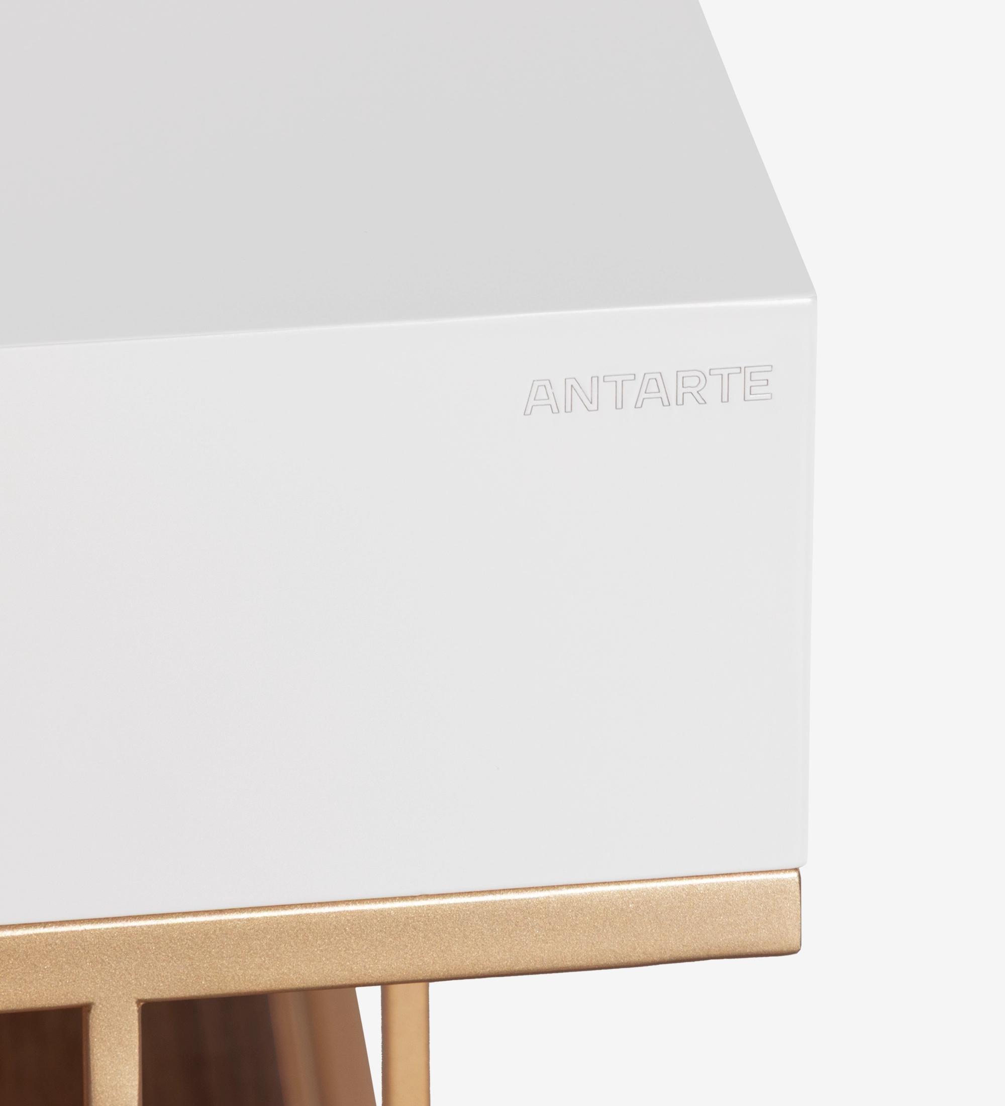 Double-sided console, with drawer on each side and natural walnut shelf, pearl lacquered structure and golden lacquered metal foot.