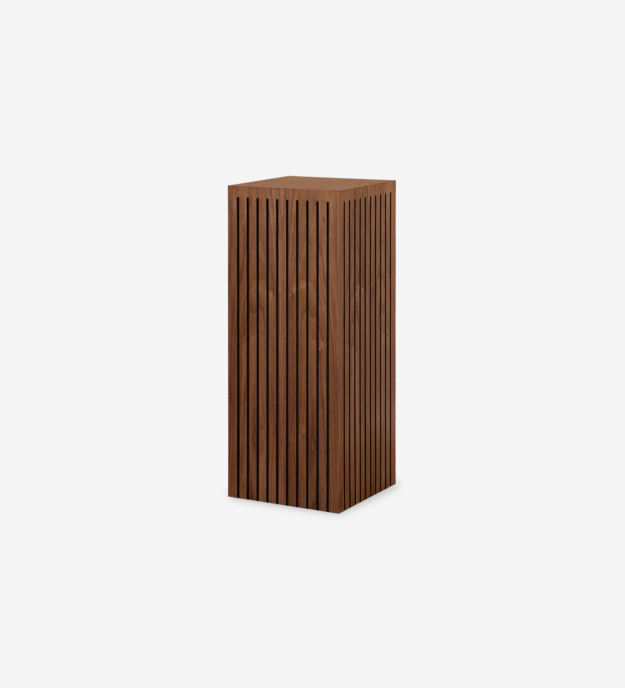 Socle avec frises en noyer naturel
