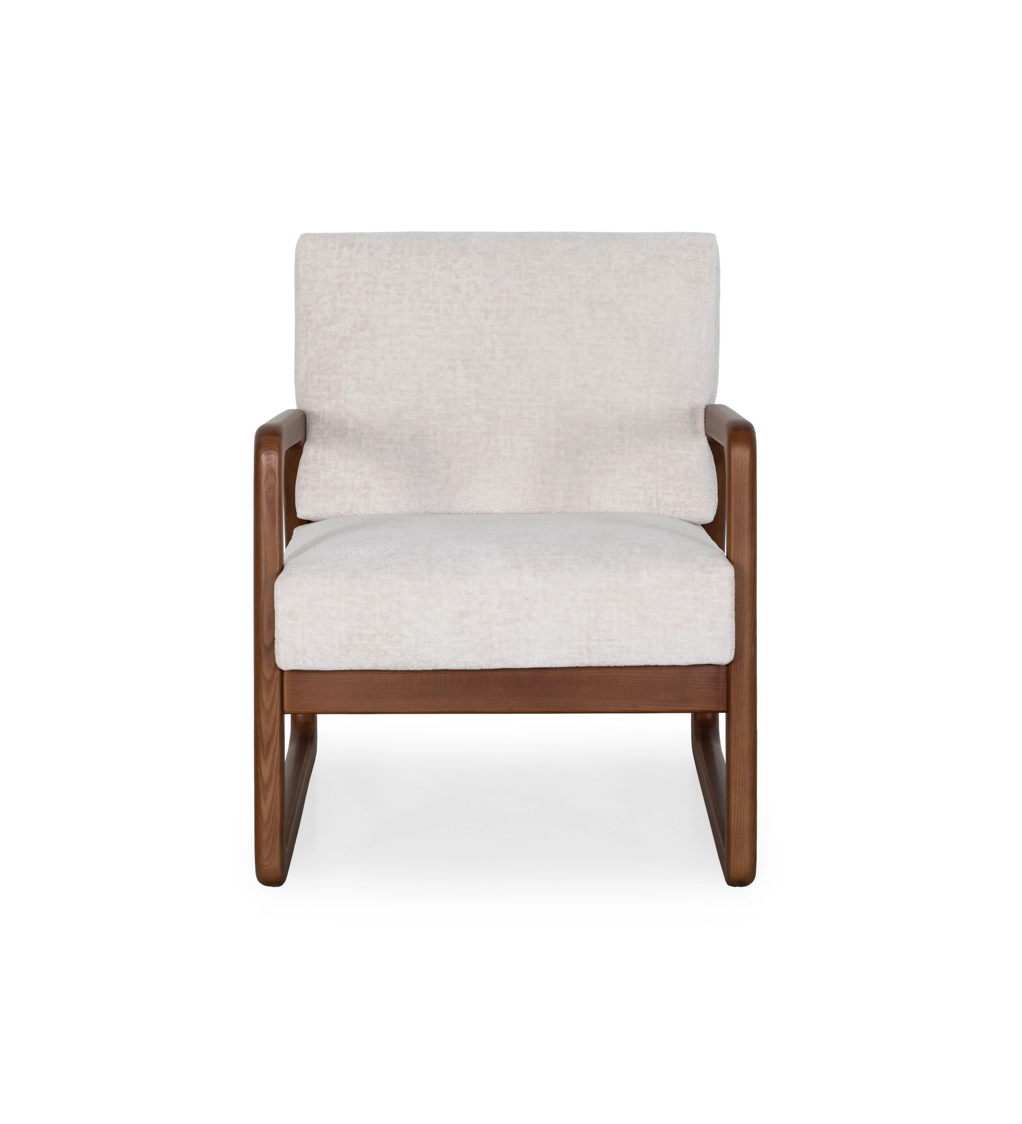 Sillón Antarte by IA tapizado en tela perla, estructura en madera color nogal.
