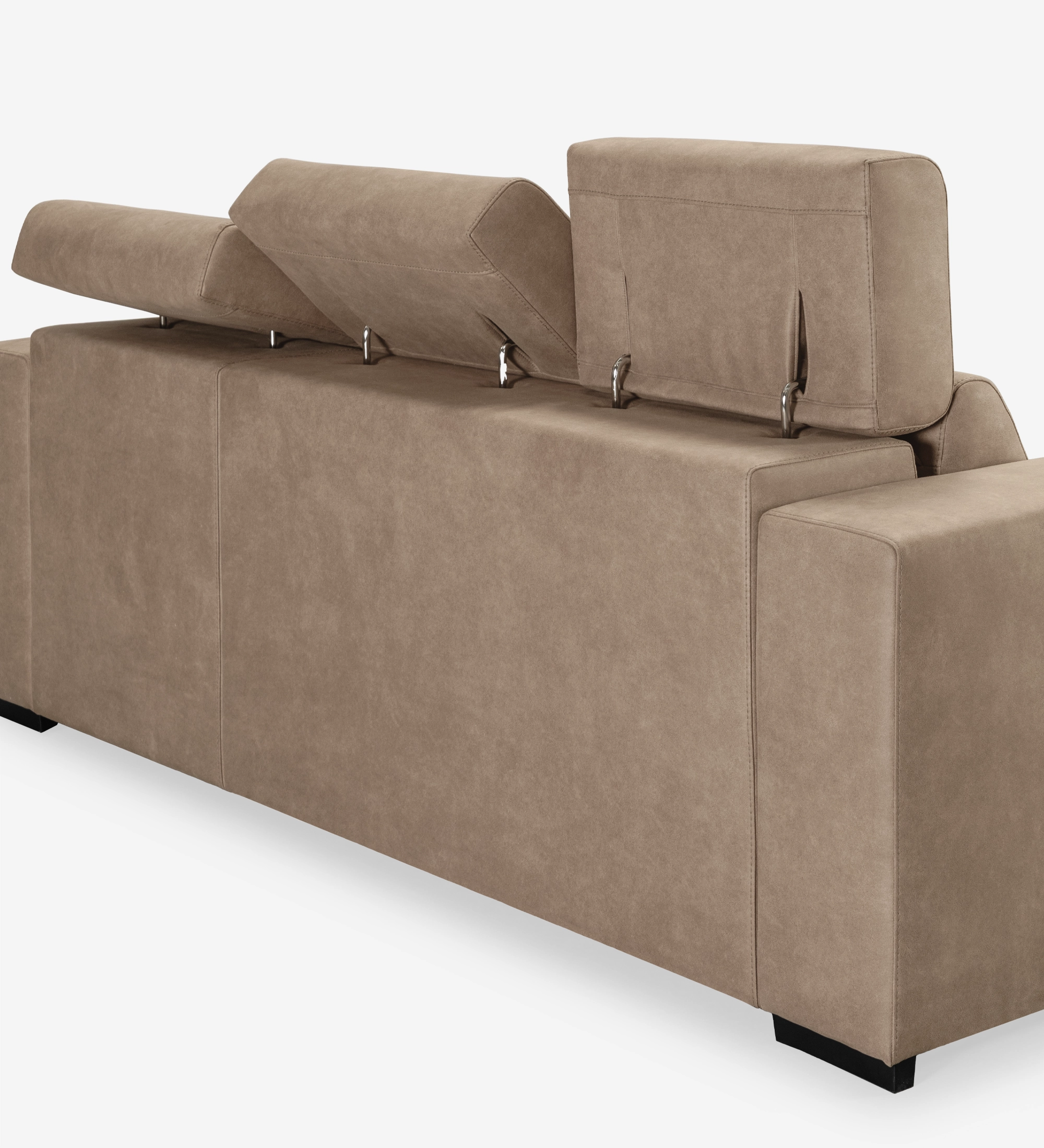 Sofá Oporto 3 plazas tapizado en tela camel, reposacabezas reclinables y asientos correderos, 250 cm.