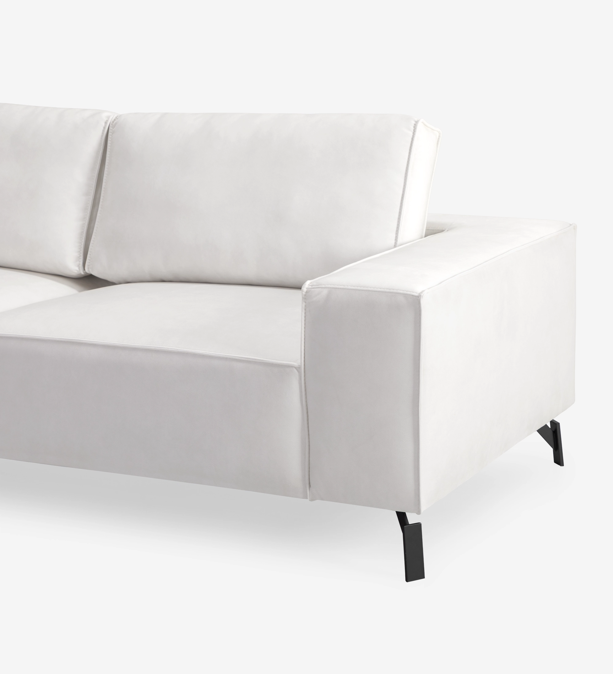 Sofá Tokyo 3 plazas tapizado en tela perla, pies en metal lacado negro, 238 cm.