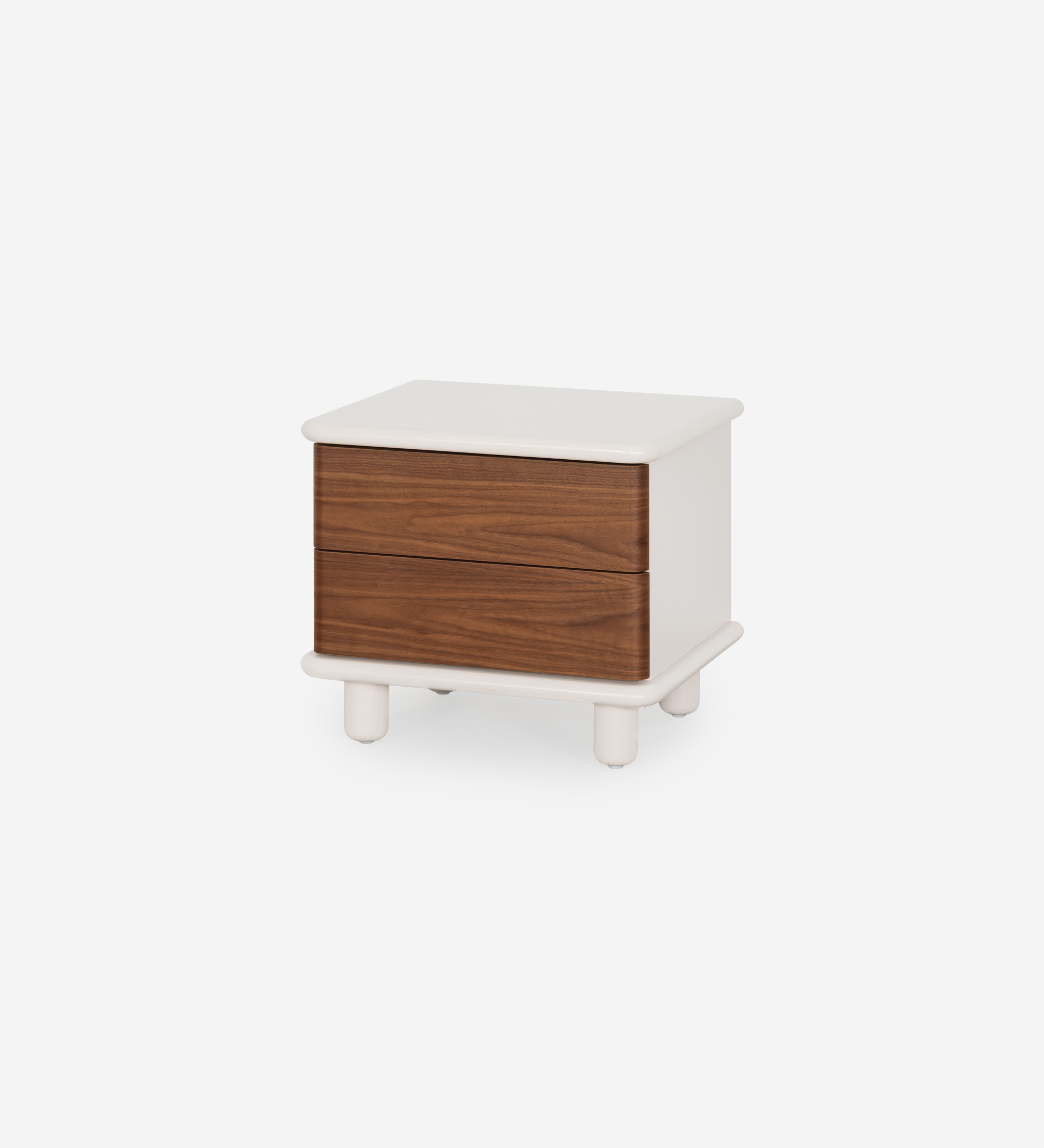 Table de chevet avec 2 tiroirs en noyer naturel, structure nacrée et chargeur de téléphone sans fil intégré dans le plateau.