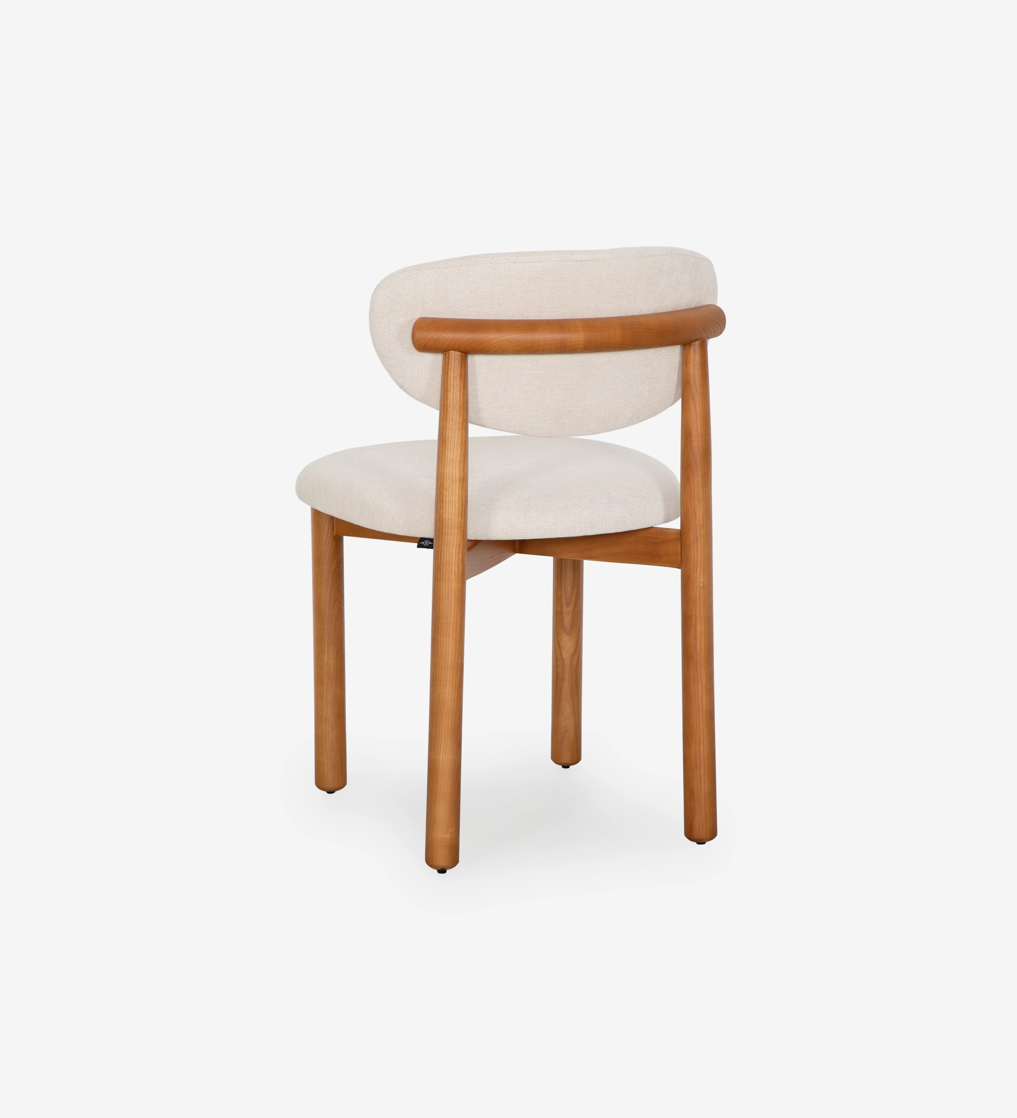 Chair in honey-colored ash wood, with seat and backrest upholstered in pearl fabric.