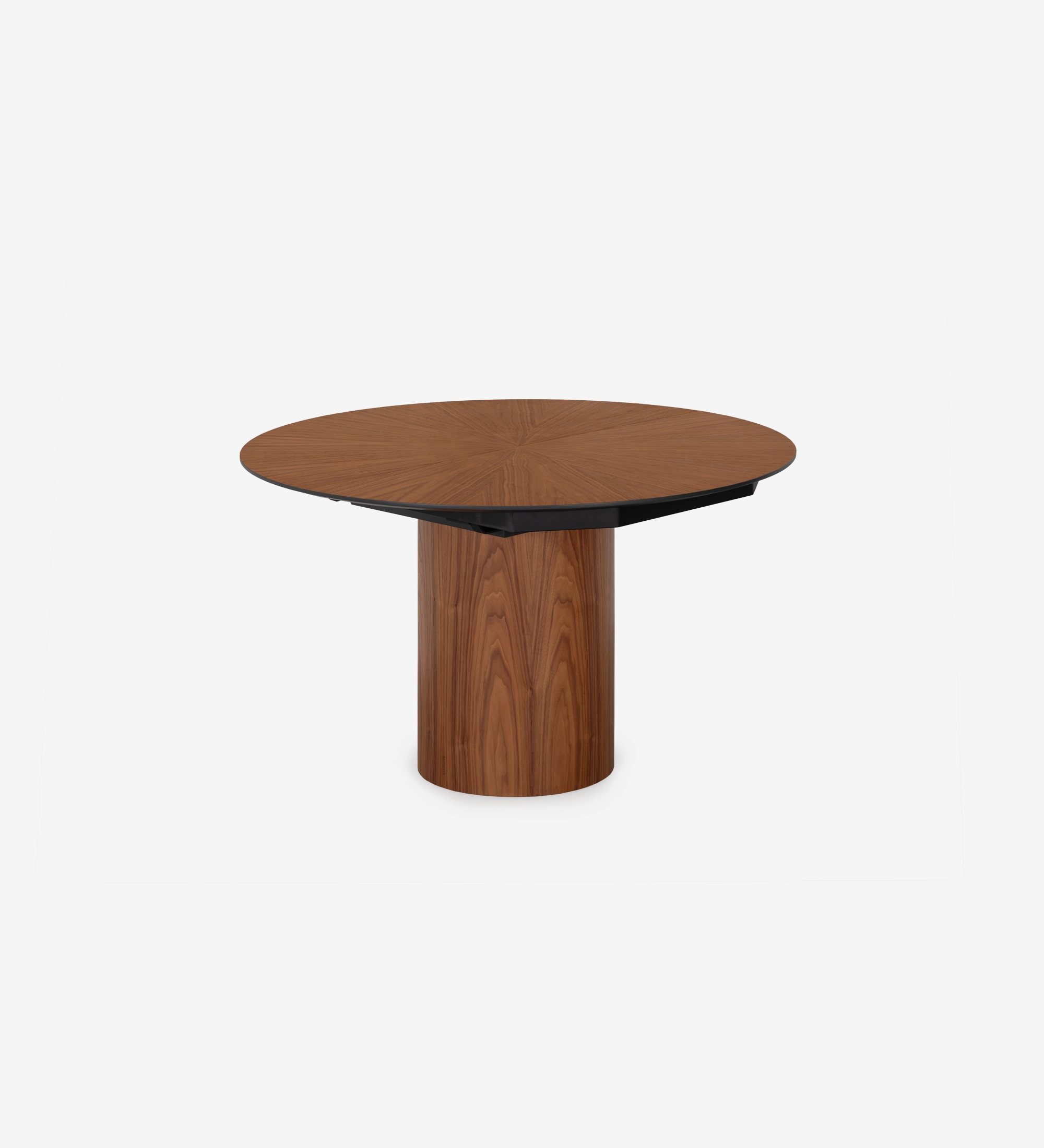 Table de repas ronde extensible Ø 130 cm, plateau en chevrons et pied en noyer naturel, détail du plateau laqué noir.