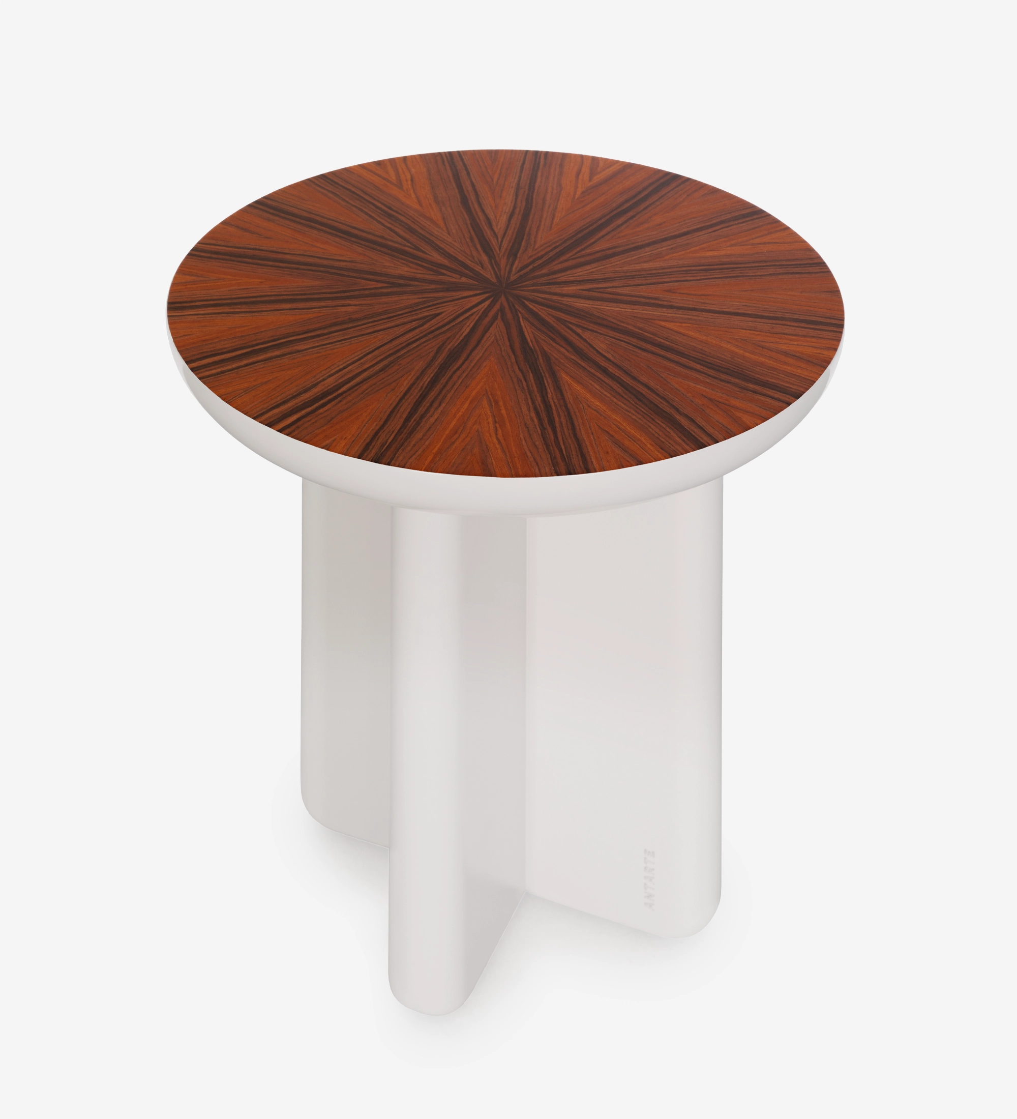Mesa Auxiliar Mónaco con tapa redonda de madera y base blanca escultórica