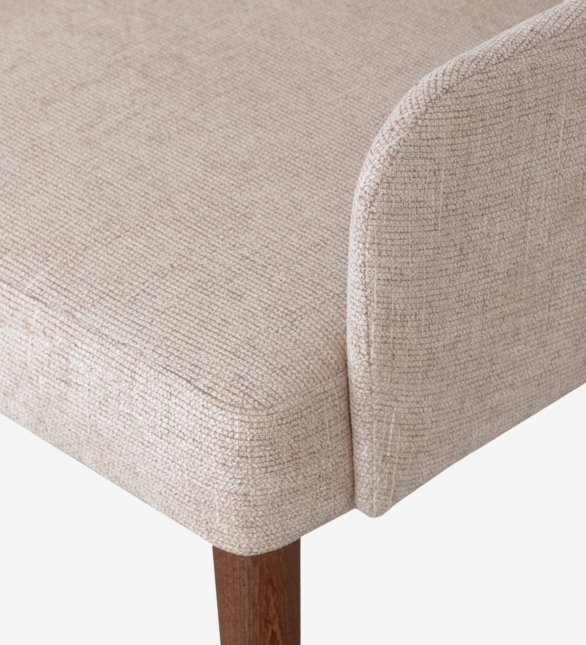 Chaise Paris beige en tissu bouclé, assise et accoudoir partiel, pied en bois