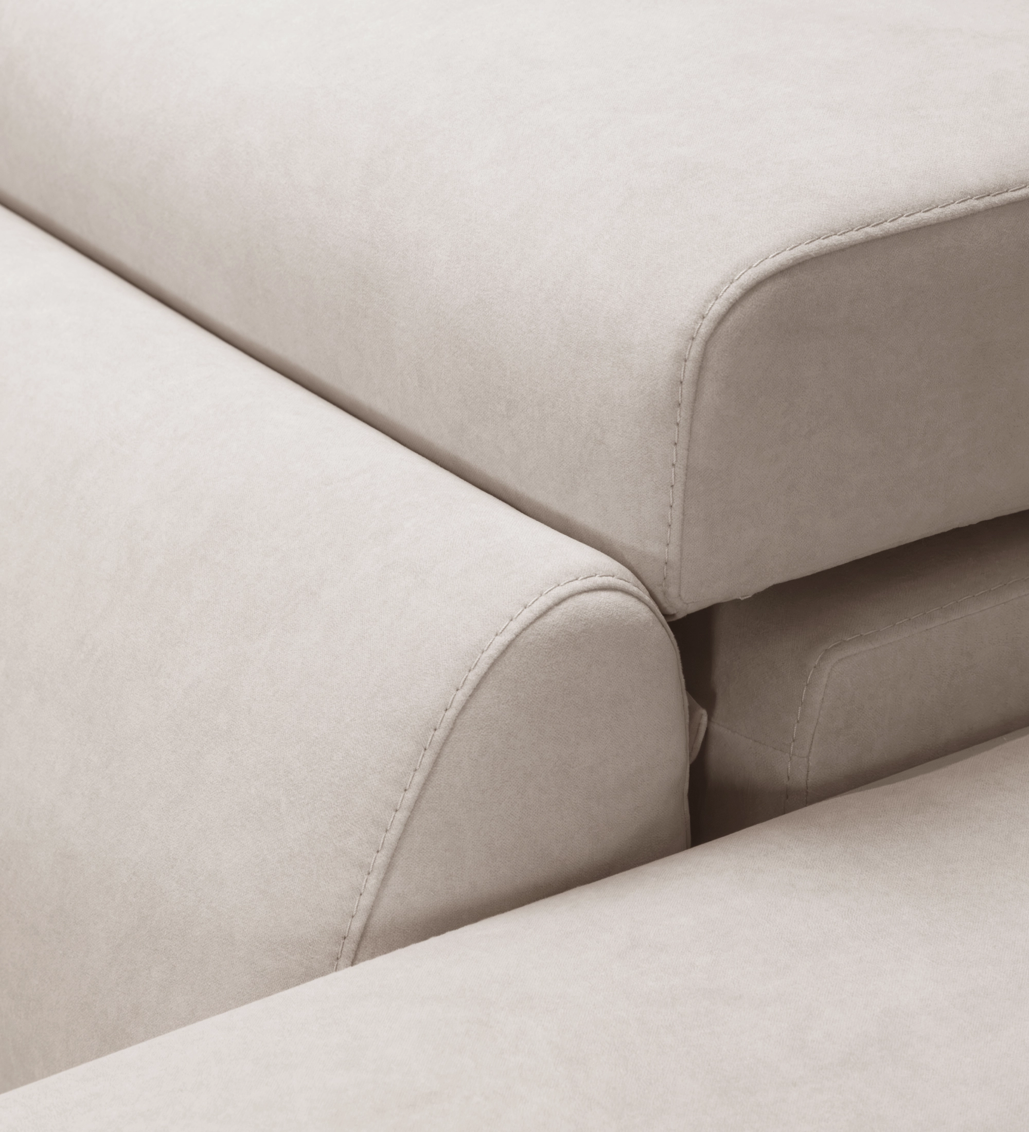 Canapé Oporto beige, gros plan sur les coussins et les coutures