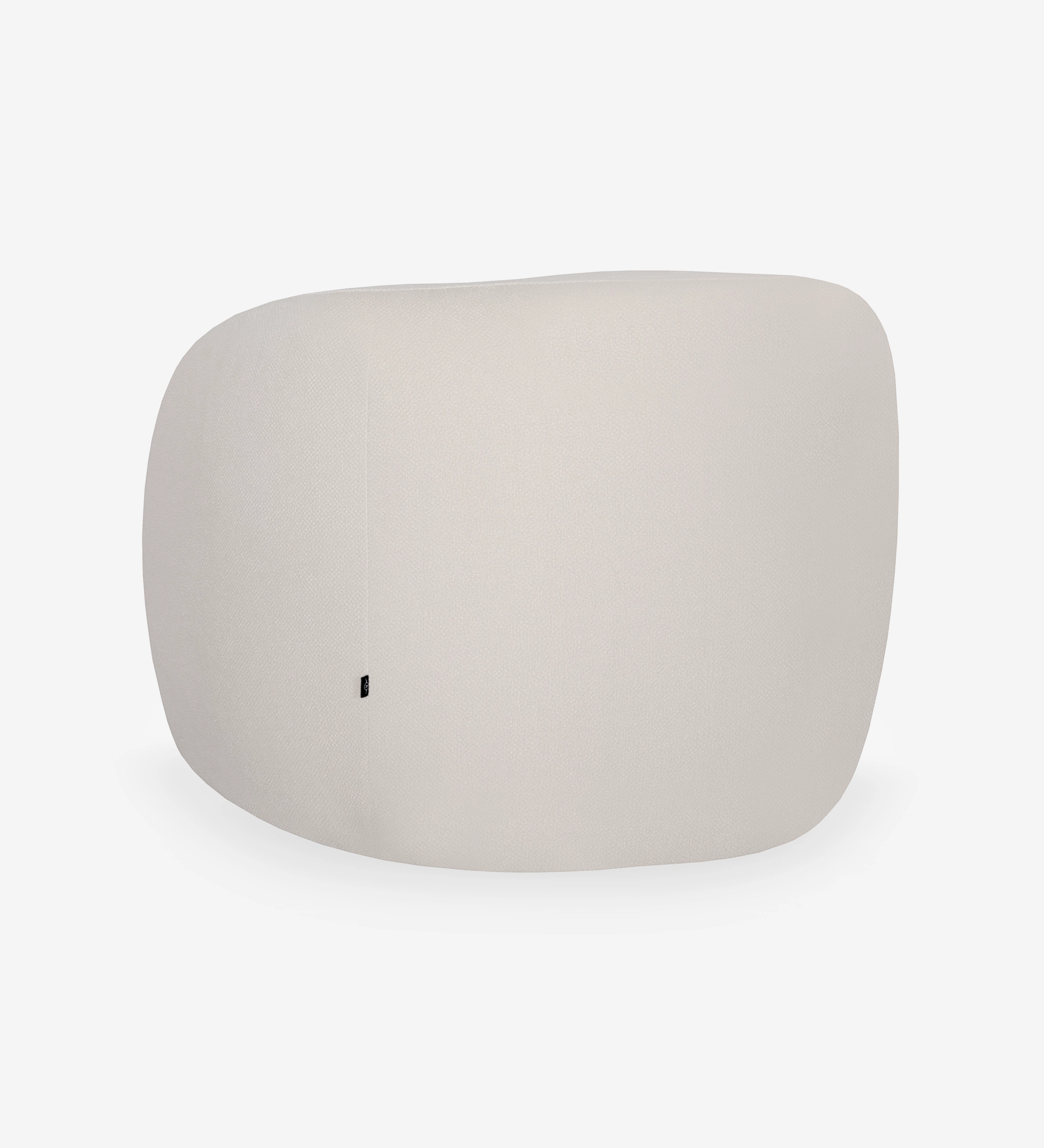 Poltrona Mónaco arredondada em tecido bege claro, assento sem braços visíveis