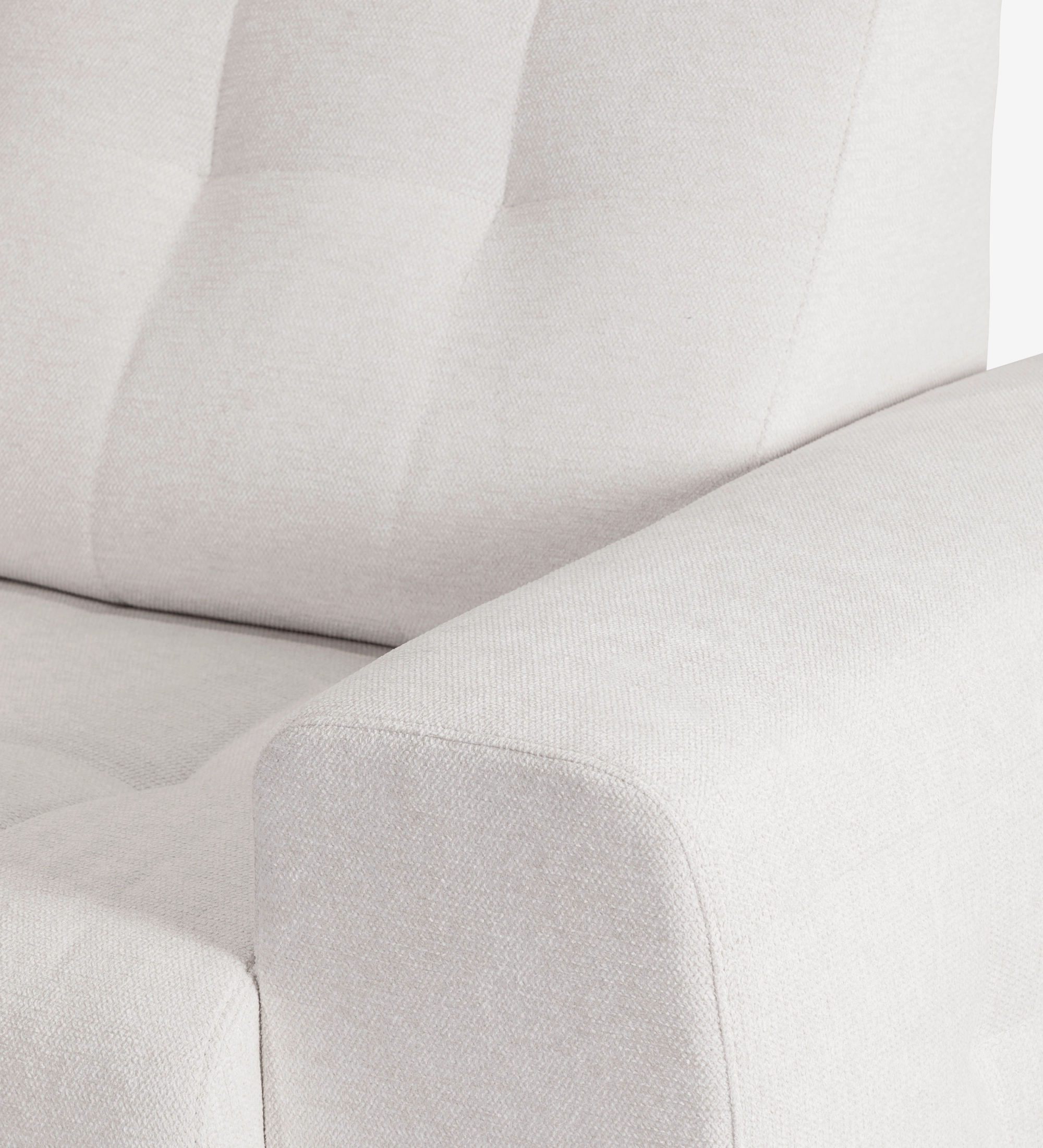 Sofá Madrid de tela beige claro, brazo y respaldo acolchados