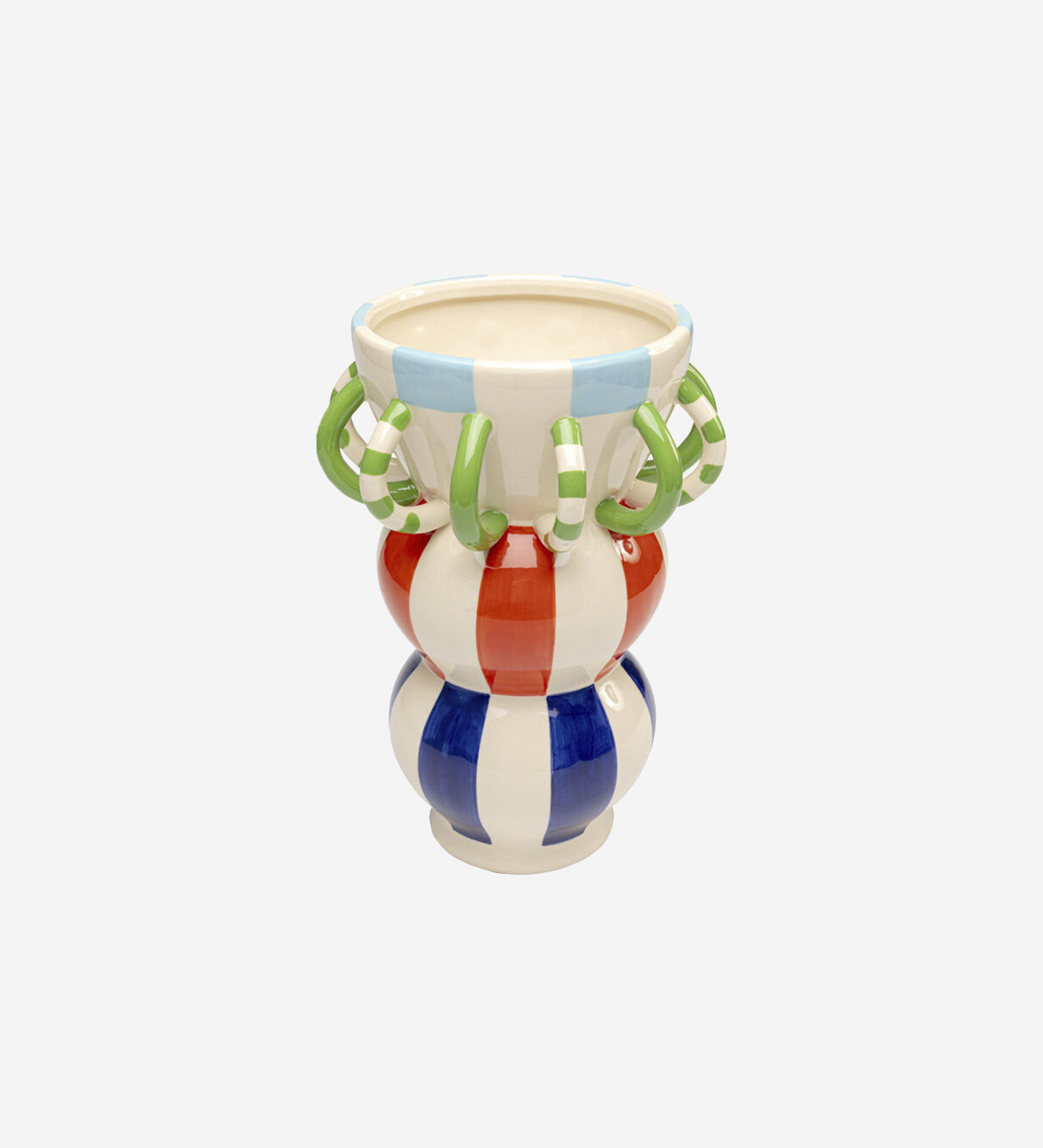 Jarra cerâmica com três secções esféricas, riscas azul e vermelho e pegas verdes em argola