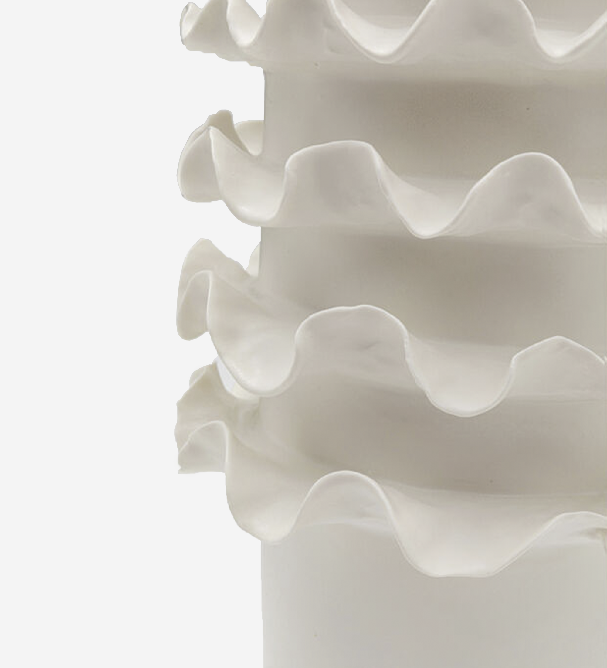Jarrón Viento blanco con volantes ondulados en capas