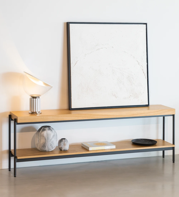 Console TV Cannes en chêne naturel, avec structure en métal laqué noir, pieds avec niveleurs, 200 x 45 cm.