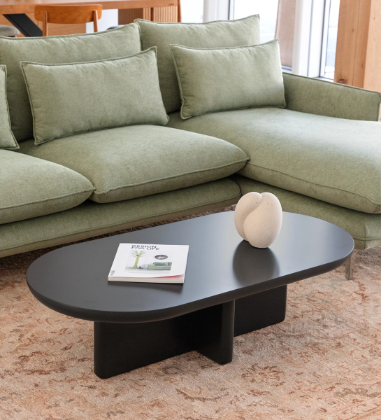 Rectangular center table in black lacquer.