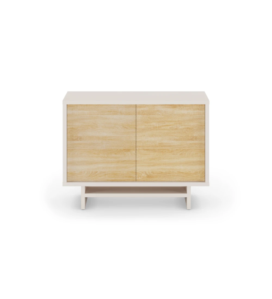 Sapateira com 2 portas em carvalho cor natural, com estrutura em pérola.