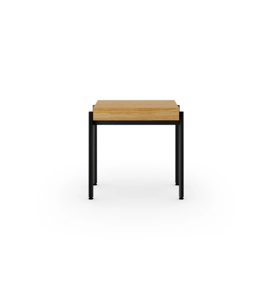 Mesa de apoio Cannes retangular, em carvalho natural, pés metálicos lacados a negro com niveladores, 50 x 45 cm.