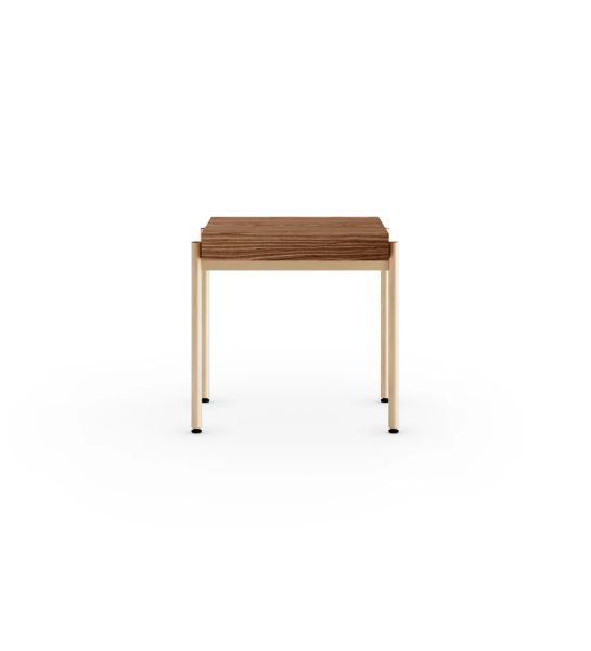 Table d'Appui Cannes rectangulaire, en noyer, pieds en métal laqué doré avec niveleurs, 50 x 45 cm.