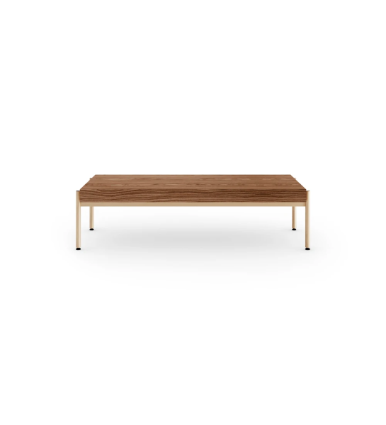 Mesa de centro Cannes rectangular en nogal, pies en metal lacado dorado con niveladores, 120 x 60 cm.
