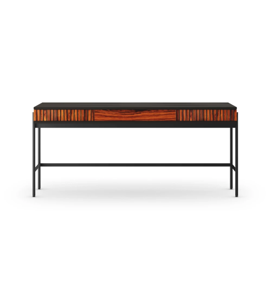 Bureau avec 2 tiroirs avec frises en palissandre brillant, structure en noir et pieds en métal laqué noir avec niveleurs.