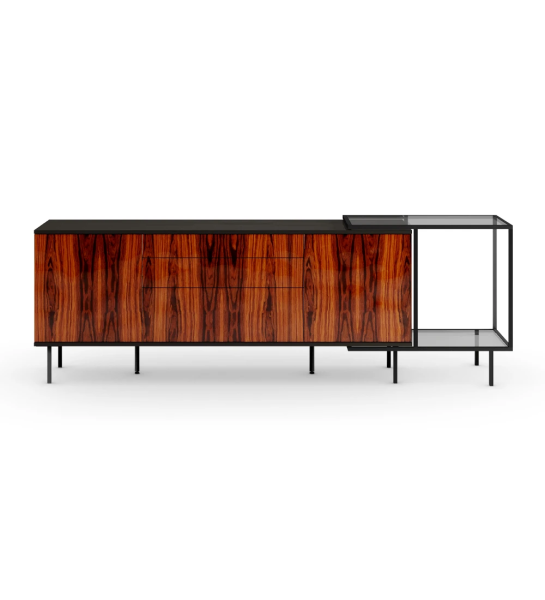 Aparador con 2 puertas, 1 puerta abatible y dos cajones en palisandro alto brillo, estructura en negro y patas metálicas lacadas en negro con niveladores. Extensión lateral con estructura metálica lacada en negro, tapa de cristal y estante.