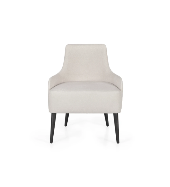 Sillón Oslo tapizado en tela perla, pies lacados marrón oscuro.