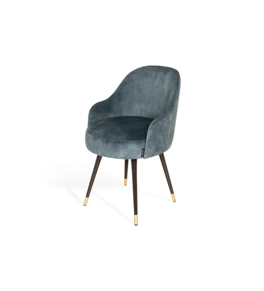 Silla giratoria tapizada en tejido con pies lacados en negro y detalles dorados.