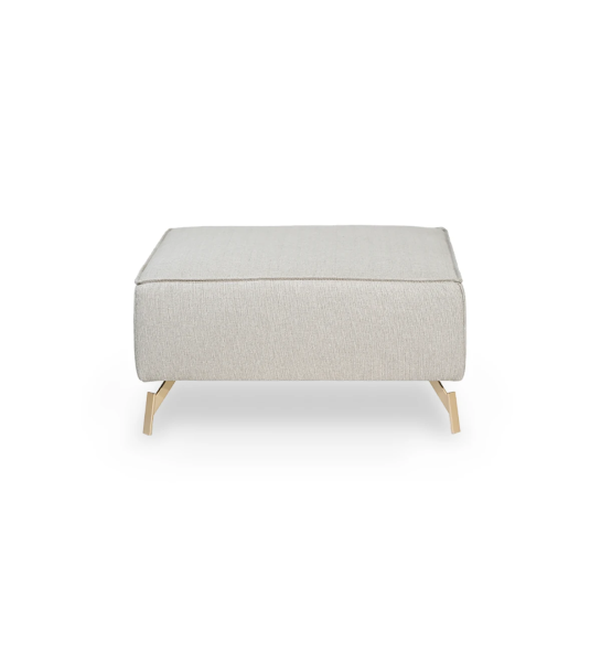 Puff Tokyo cuadrado, tapizado en tela beige, pies en metal lacado dorado, 98 x 98 cm.