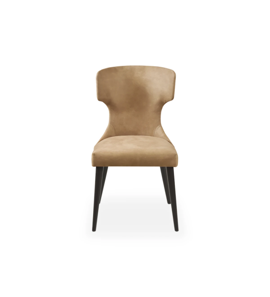 Chaise recouverte de tissu, avec un dossier noir et des pieds laqués noirs.