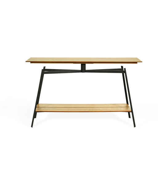 Console avec plateau et étagère en chêne naturel, pied en métal laqué noir.