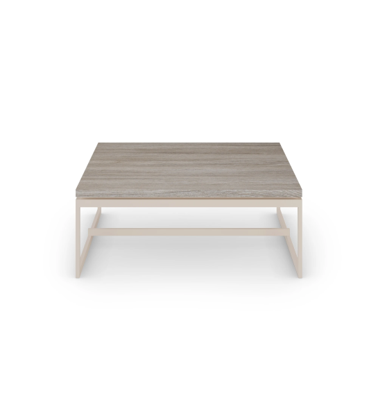 Mesa de centro Chicago quadrada, tampo em carvalho decapé, pés metálicos lacados a pérola, 90 x 90 cm.