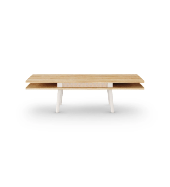 Mesa de centro Malmo retangular, pormenor em rattan, 2 tampos em carvalho natural, pés lacados a pérola, 120 x 60 cm.