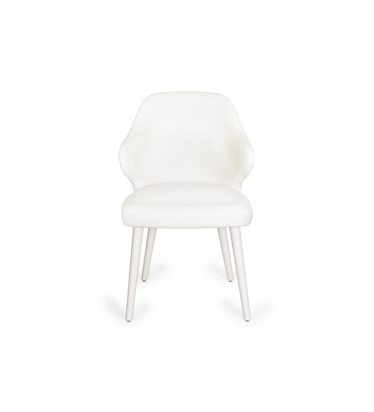 Chaise recouverte de tissu blanc, pieds laqués perle.