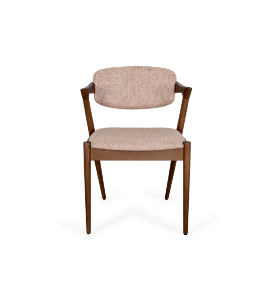 Chaise en bois de frêne couleur noyer, avec assise et dossier rembourrés en tissu.