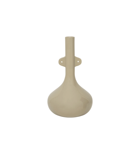 Handmade with clay structure, with a glossy water-based enamel finish, spray green in color and made in Portugal.