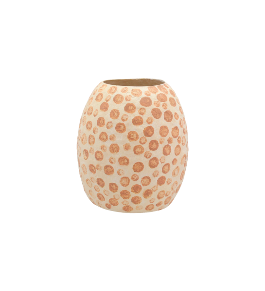 Jarra feita à mão em papel machê creme com bolinhas cor de nougat.