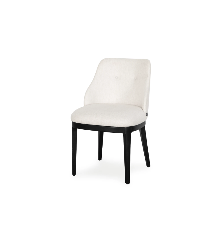 Silla tapizada en tejido,  con pies en madera en lacado negro.