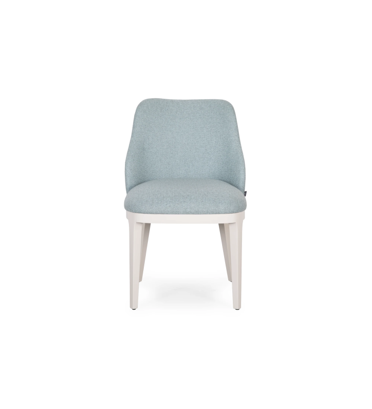 Silla tapizada en tejido azul, con pies lacados a perla.