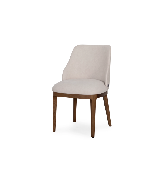 Silla Cannes tapizada en tela beige, patas en madera de fresno color nogal.