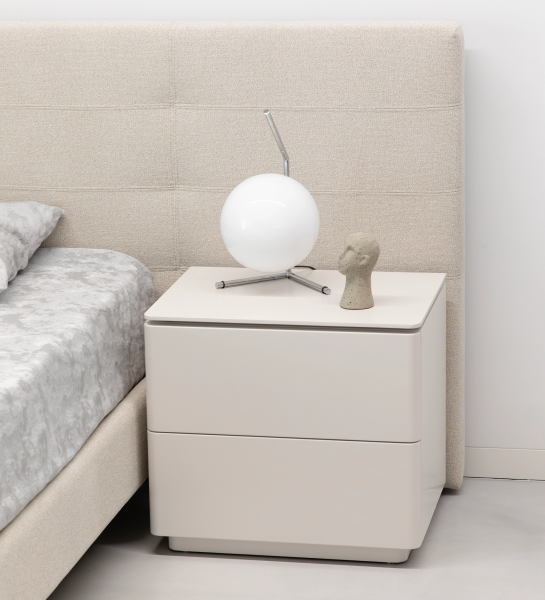 Bedside table with 2 drawers, in pearl lacquer.