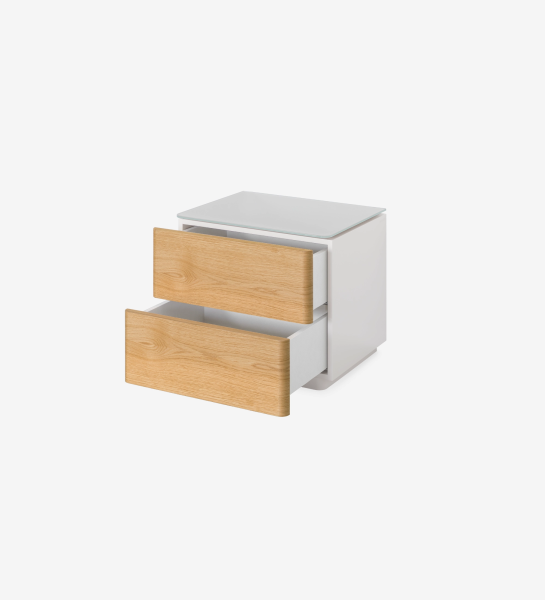Table de chevet avec 2 tiroirs en chêne naturel, structure laquée perle avec plateau en verre