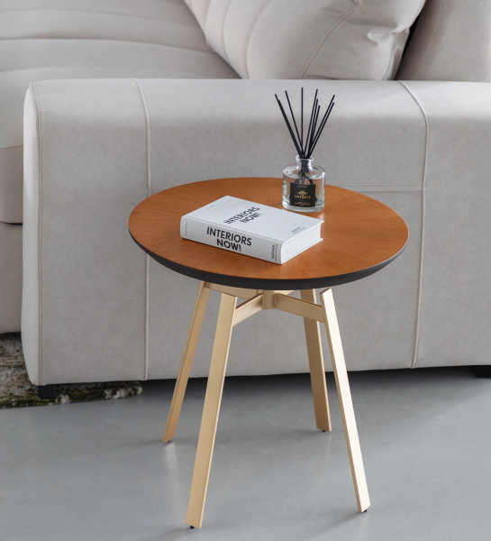 Tokyo round side table, honey oak top, gold lacquered metal foot, Ø 48,5 cm.