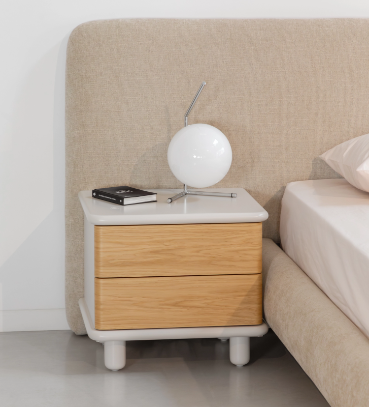 Bedside table with 2 drawers in natural oak, pearl frame. 
